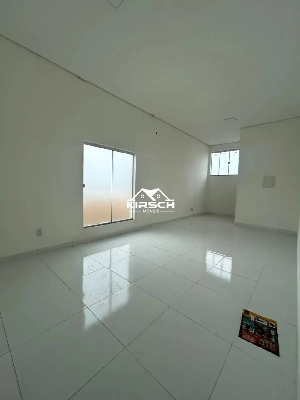 LOCAÇÃO SALA COMERCIAL NA EMBAÚBAS- região nobre de Sinop