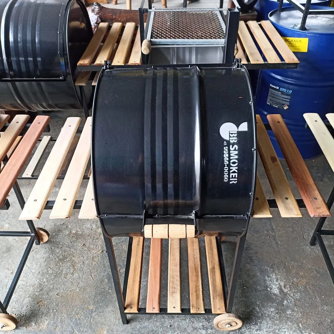 Churrasqueira de meio tambor: prepara o churrasco deliciosos com estilo! - Foto 3