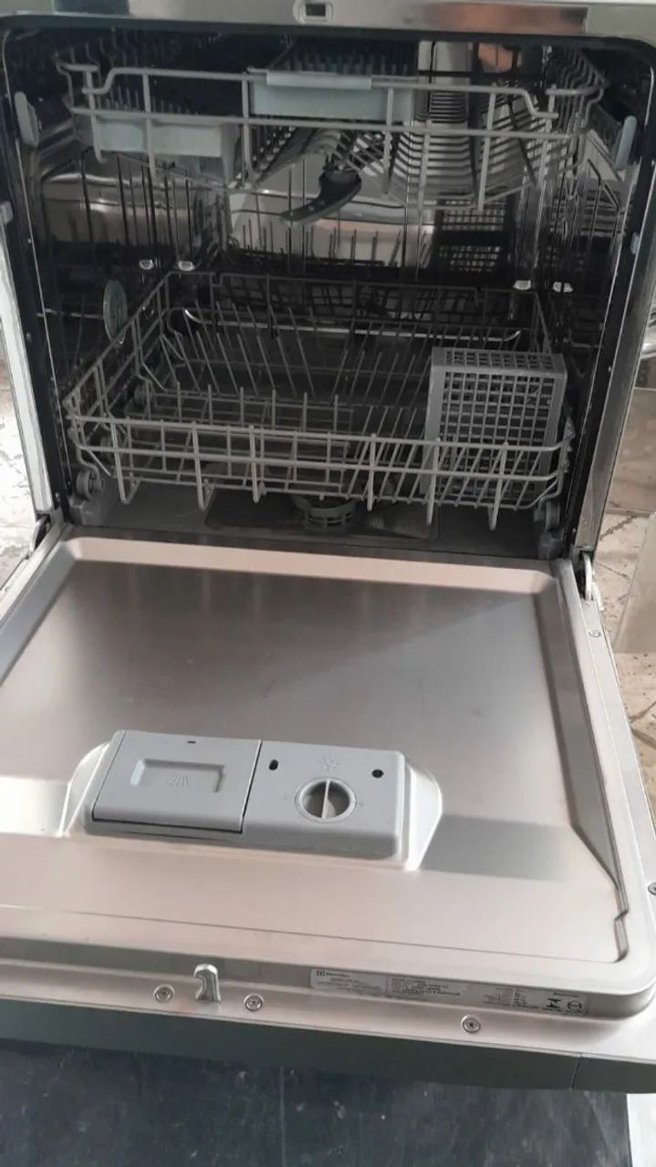 Lava Louça Electrolux 8 serviços - Foto 2