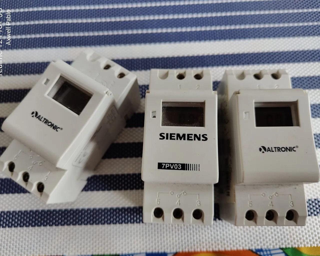 Relés de Tempo Siemens e Altronic