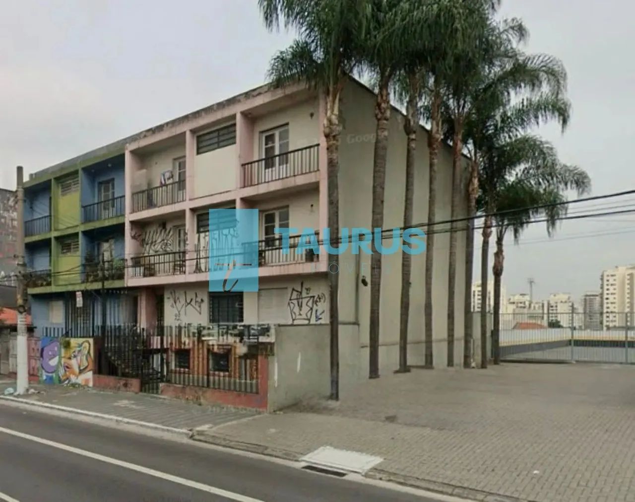 Prédio à venda com renda em Indianópolis, São Paulo-SP.
