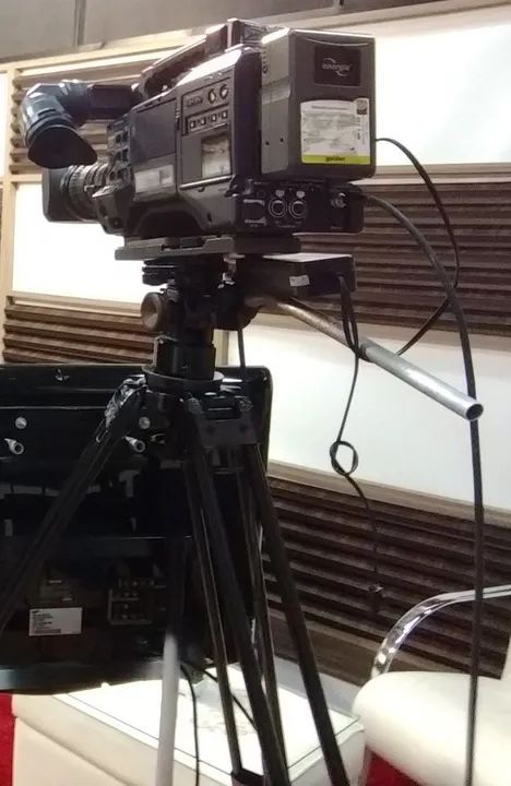 Vendo/Troco Tripé Profissional Manfrotto #136 Cabeça Hidráulica 14kg