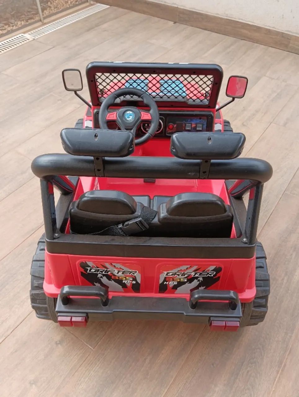 Carrinho Elétrico Jeep para até 02 crianças 