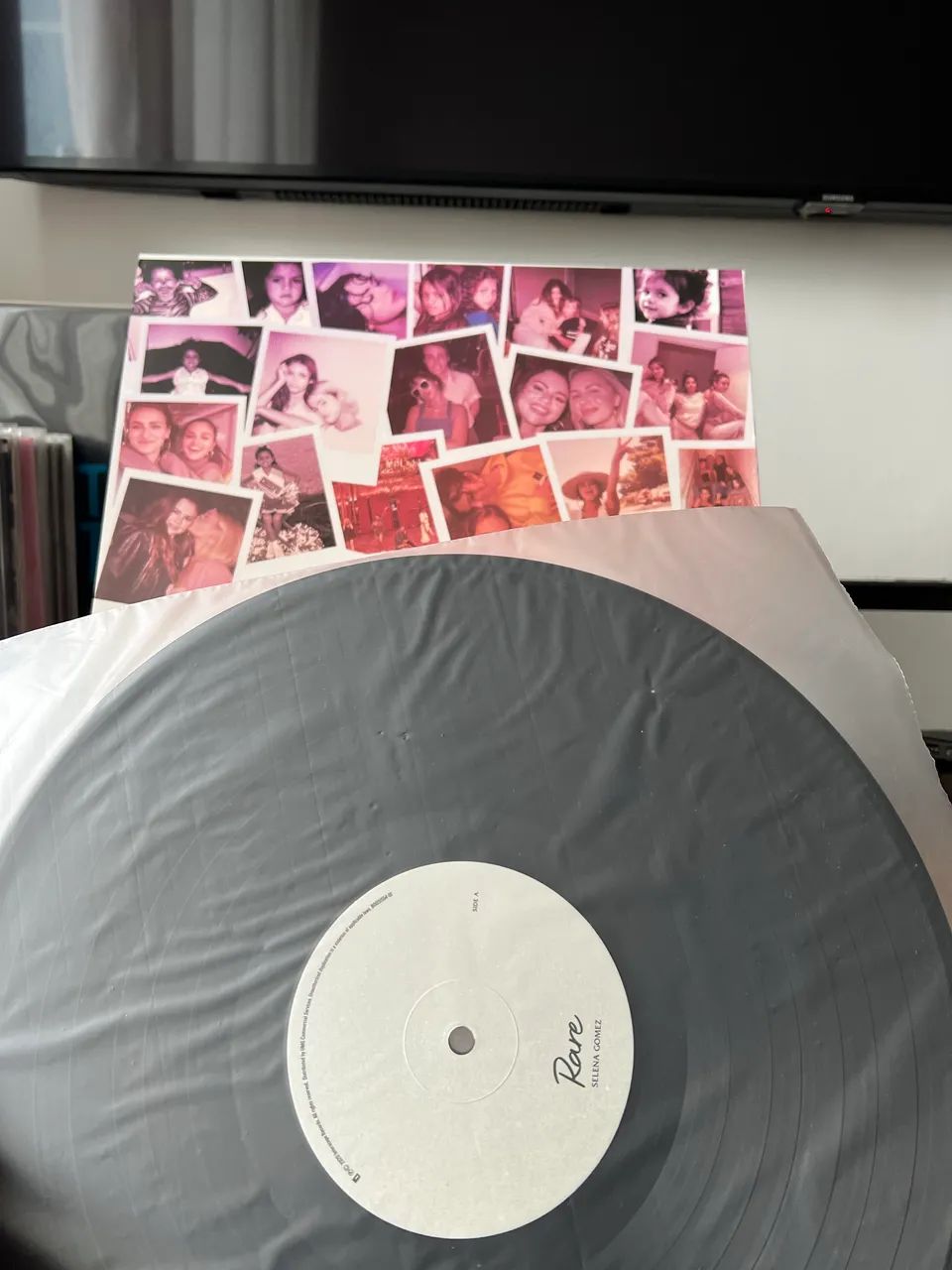 Disco de vinil LP Selena Gomez - Rare - Foto 4