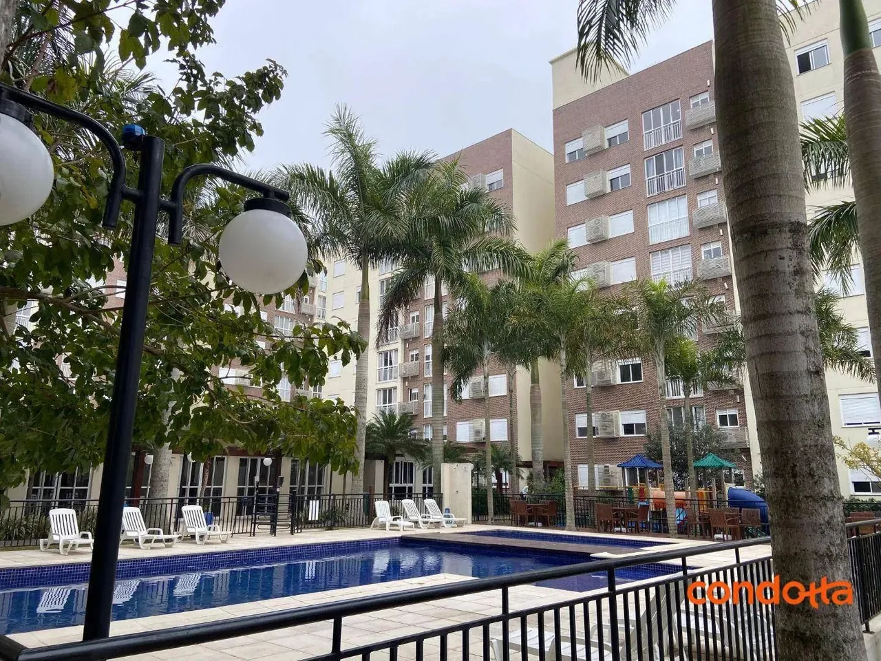 Apartamento com 2 dormitórios para alugar, 58 m² por R$ 2.625,00/mês - Vila Nova - Porto A