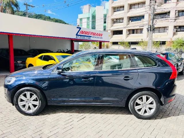 Volvo XC-60 T-5 Kinetic 2.0 245cv 2017 - Foto 2