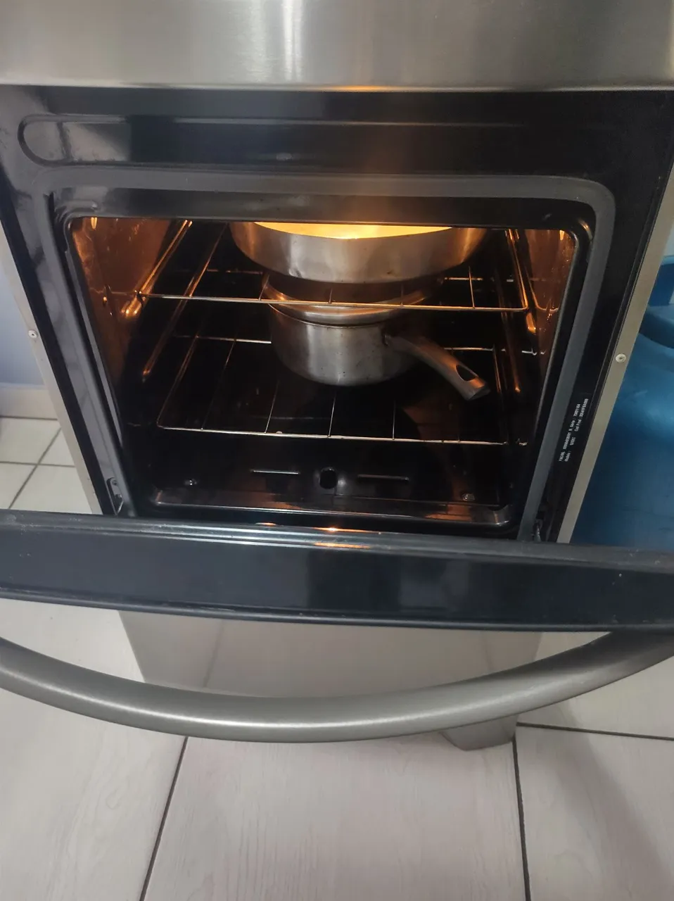 Fogão Eletrolux 4 bocas em perfeito estado.