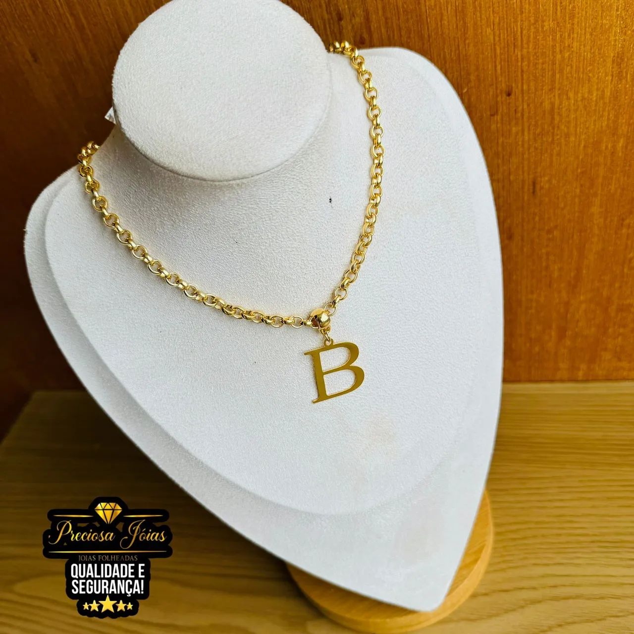 Cordão feminino com pingente de letras - Foto 2