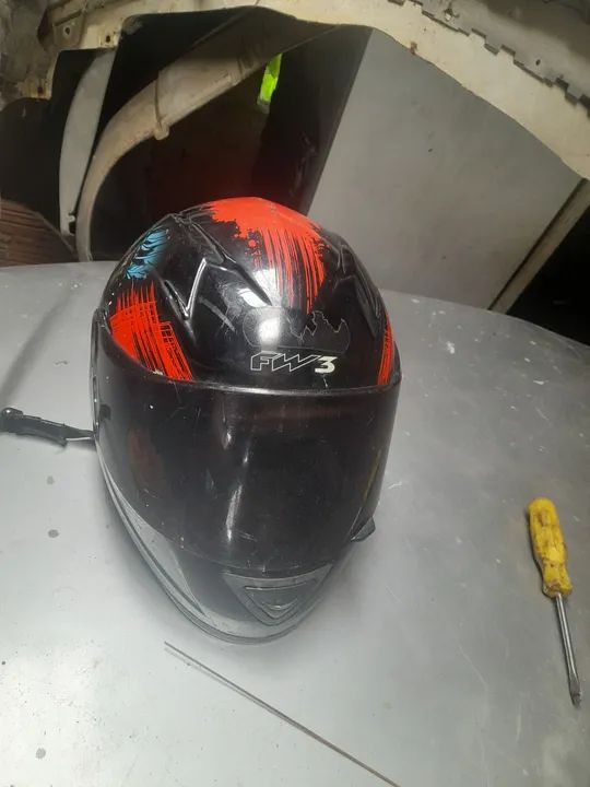 Capacete de Moto FW3 - Preto com Vermelho - Foto 4