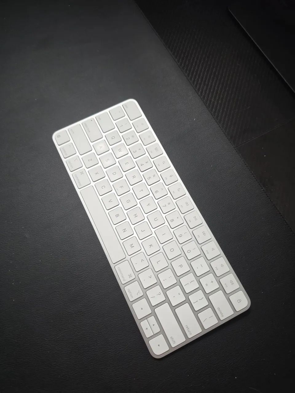 Magic Keyboard Apple Usb-C - Periféricos e Acessórios de