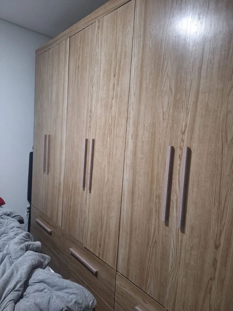 Vendo guarda-roupa 6 portas  - Foto 5