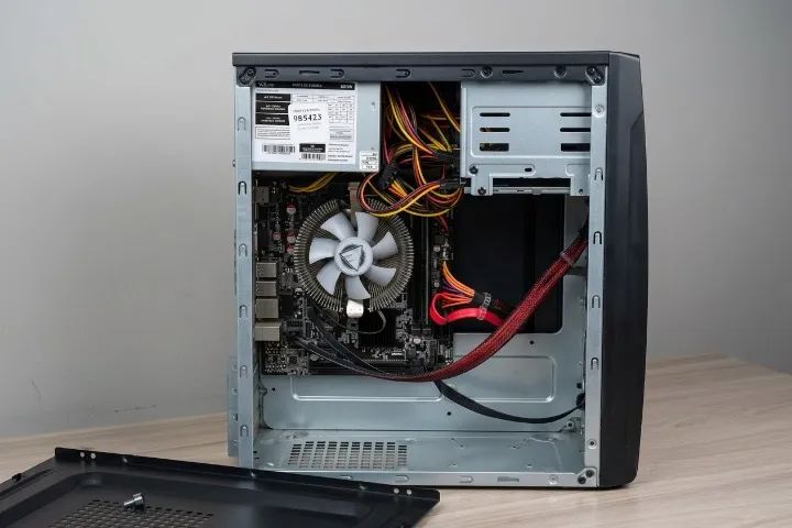 Desktop C3Plus, Intel i5 3a Geracao, 4GB RAM, SSD 224GB. Funcionando Perfeitamente - Foto 2