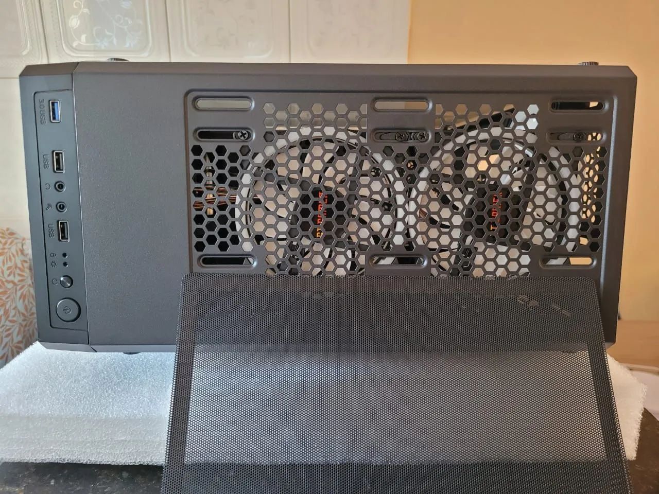 Gabinete Gamer Sem Fonte com LED RGB | GT Gamer com 4 Fans e Controladora - Foto 4