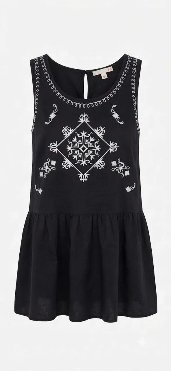 Vestido bordado no tecido P
