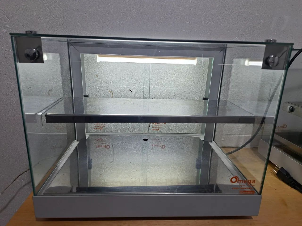 Vitrine Expositora Fria 47cm com LED