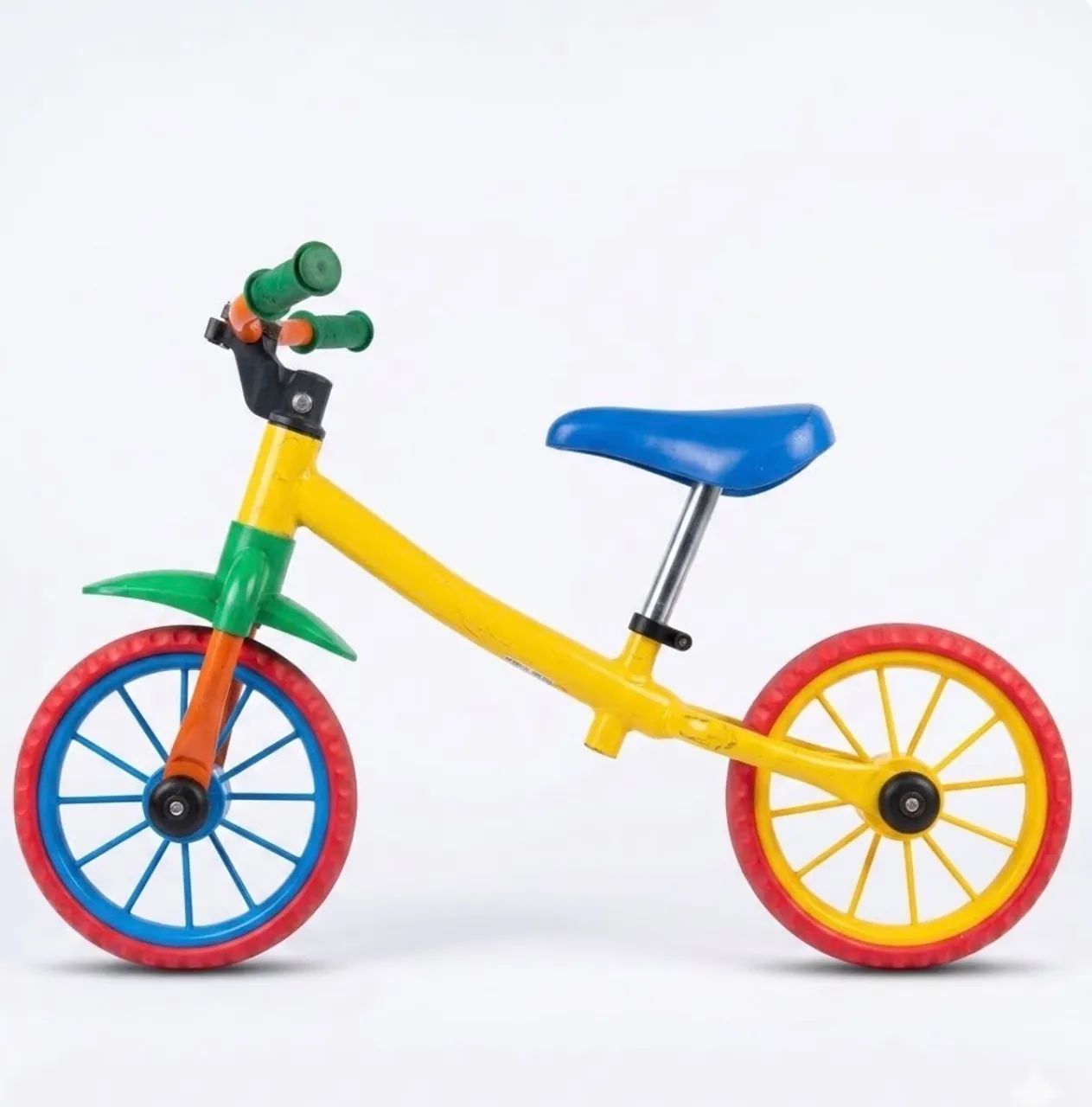 Bicicleta Infantil de Equilíbrio Balance Bike - Aventura em Cores - Foto 3