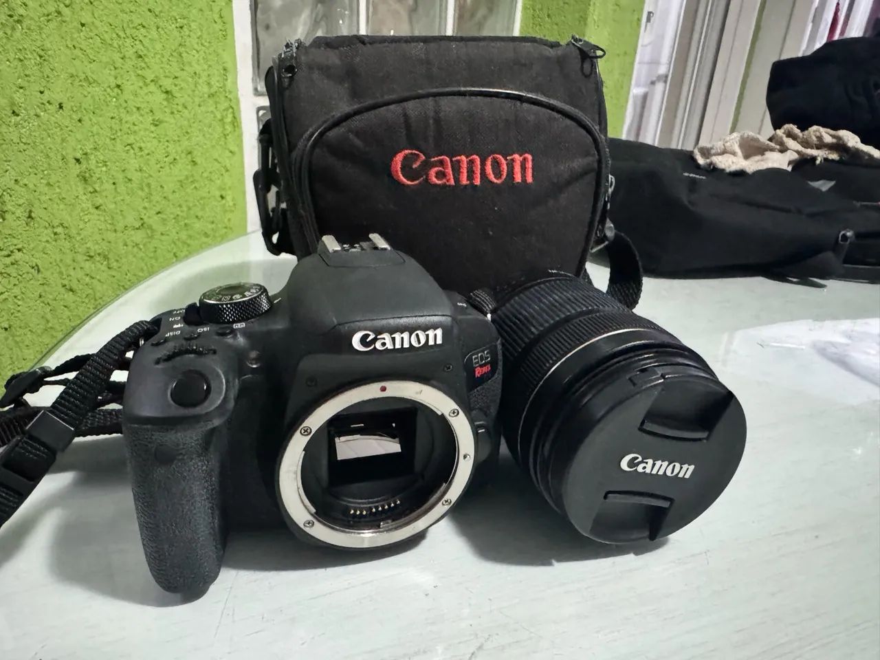 Câmera CÂNON T7i 