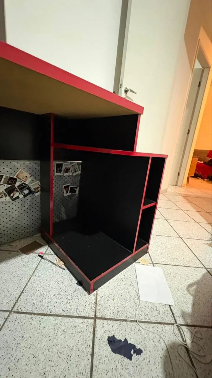 Mesa grande gamer para escritório / PC - 1,65m com nichos - Foto 2