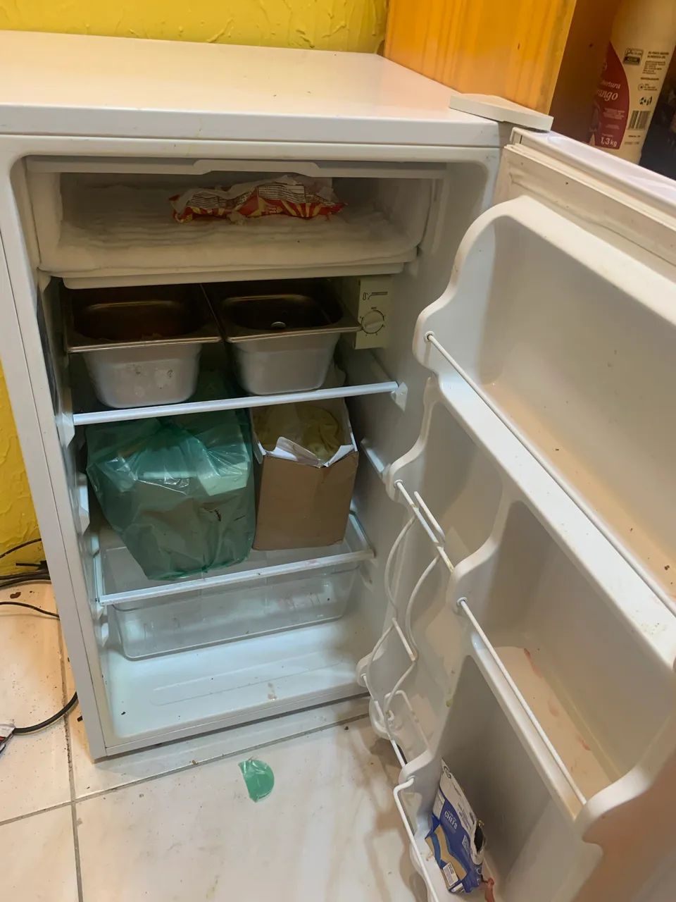 Vendo um Frigobar bem conservado - Foto 4