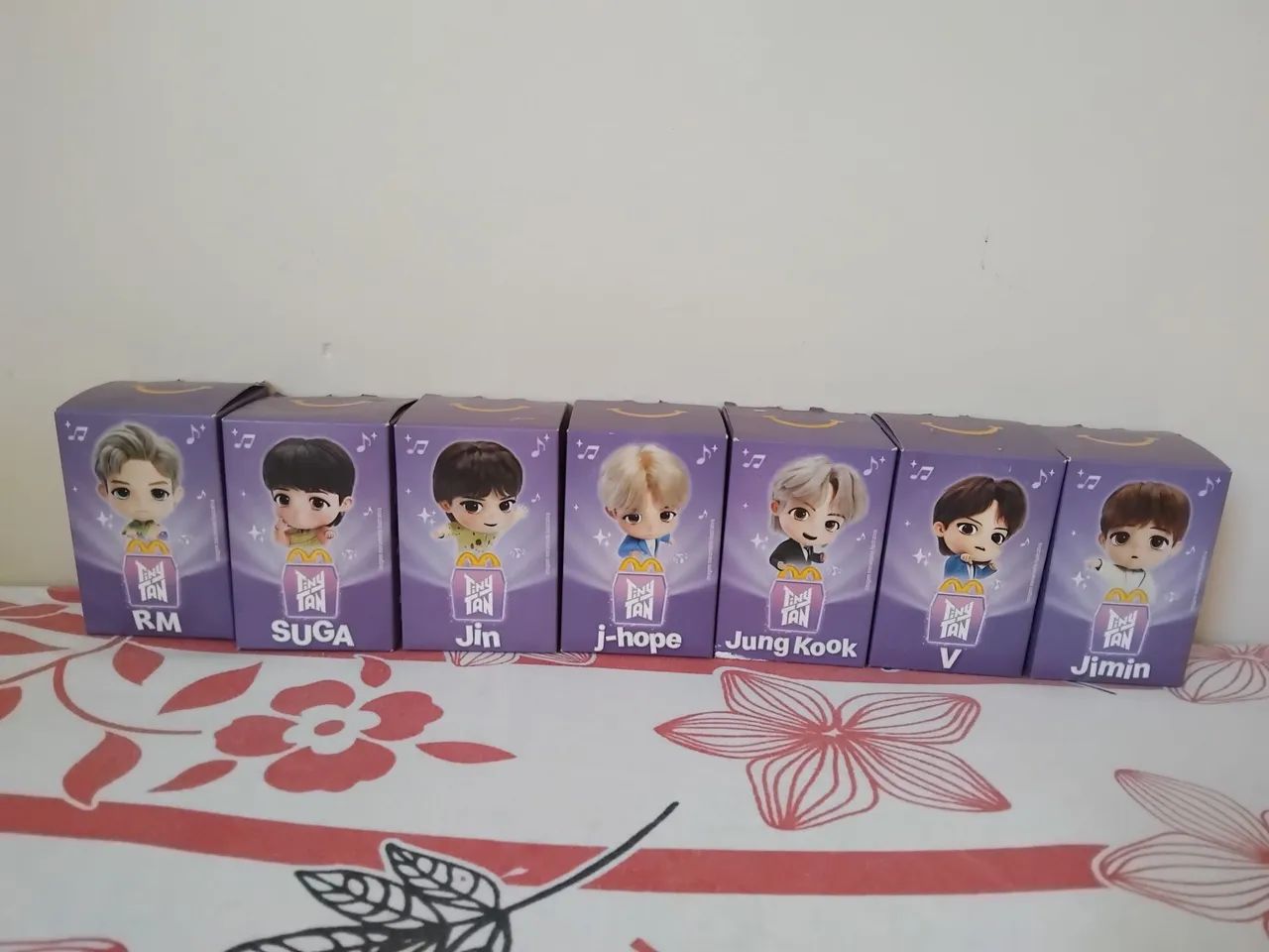 Bonecos do BTS McDonald's novos - Foto 4
