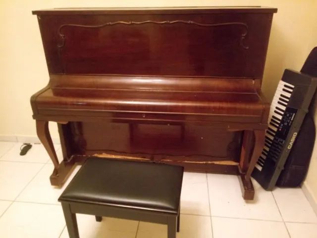 Piano Acústico M.Schwartzmann