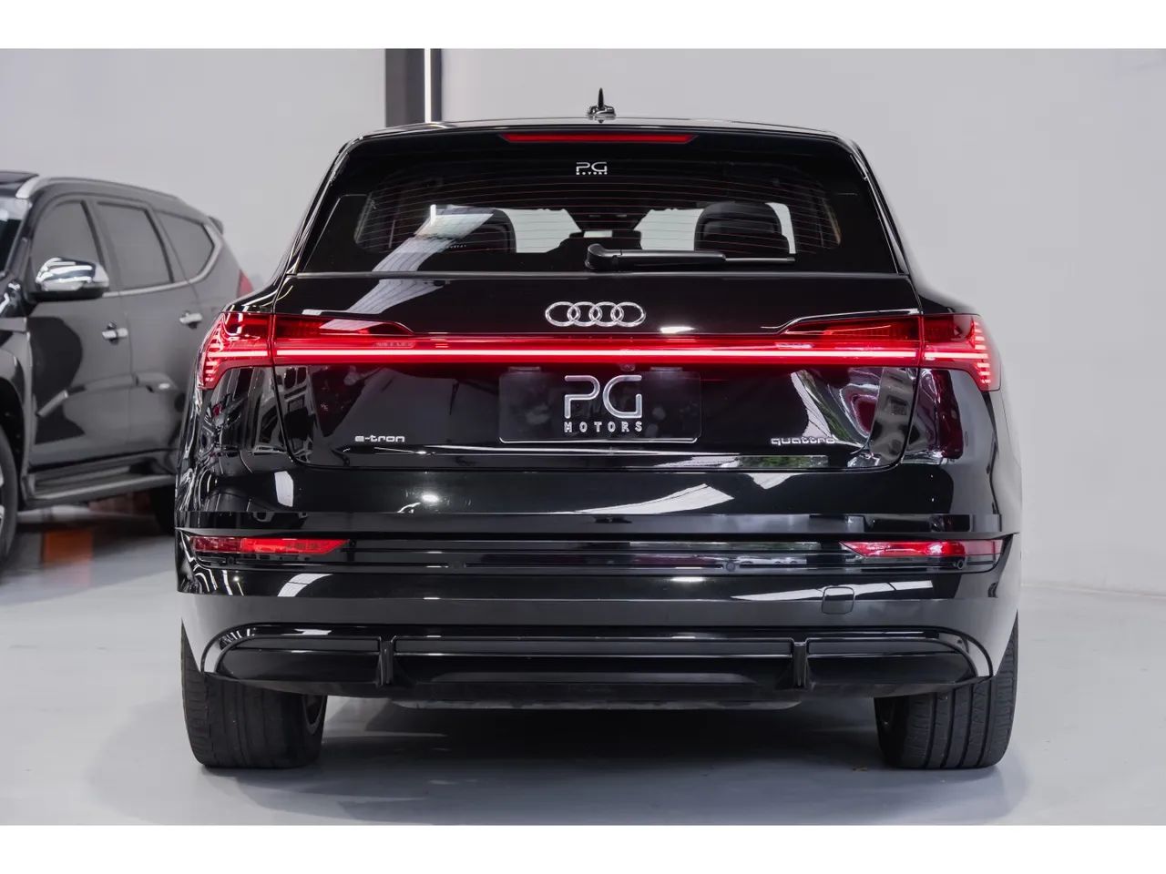 Audi E-TRON Performa. Black Aut. (Elétrico), foto 8 de 14