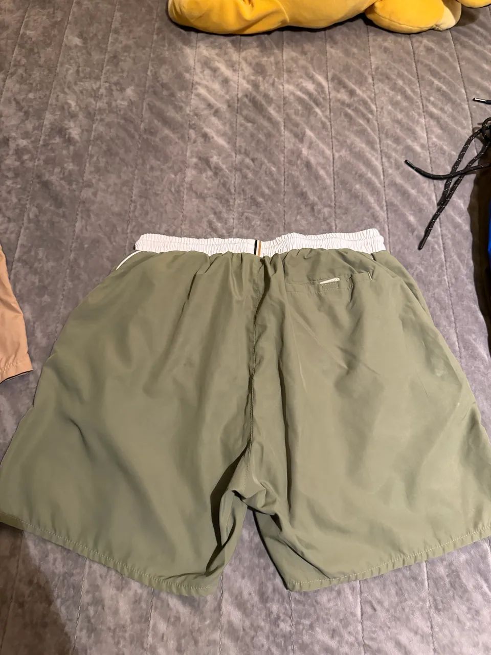 SHORT ORIGINAL DA HUGO BOSS VERDE MUSGO TAMANHO M - Foto 3
