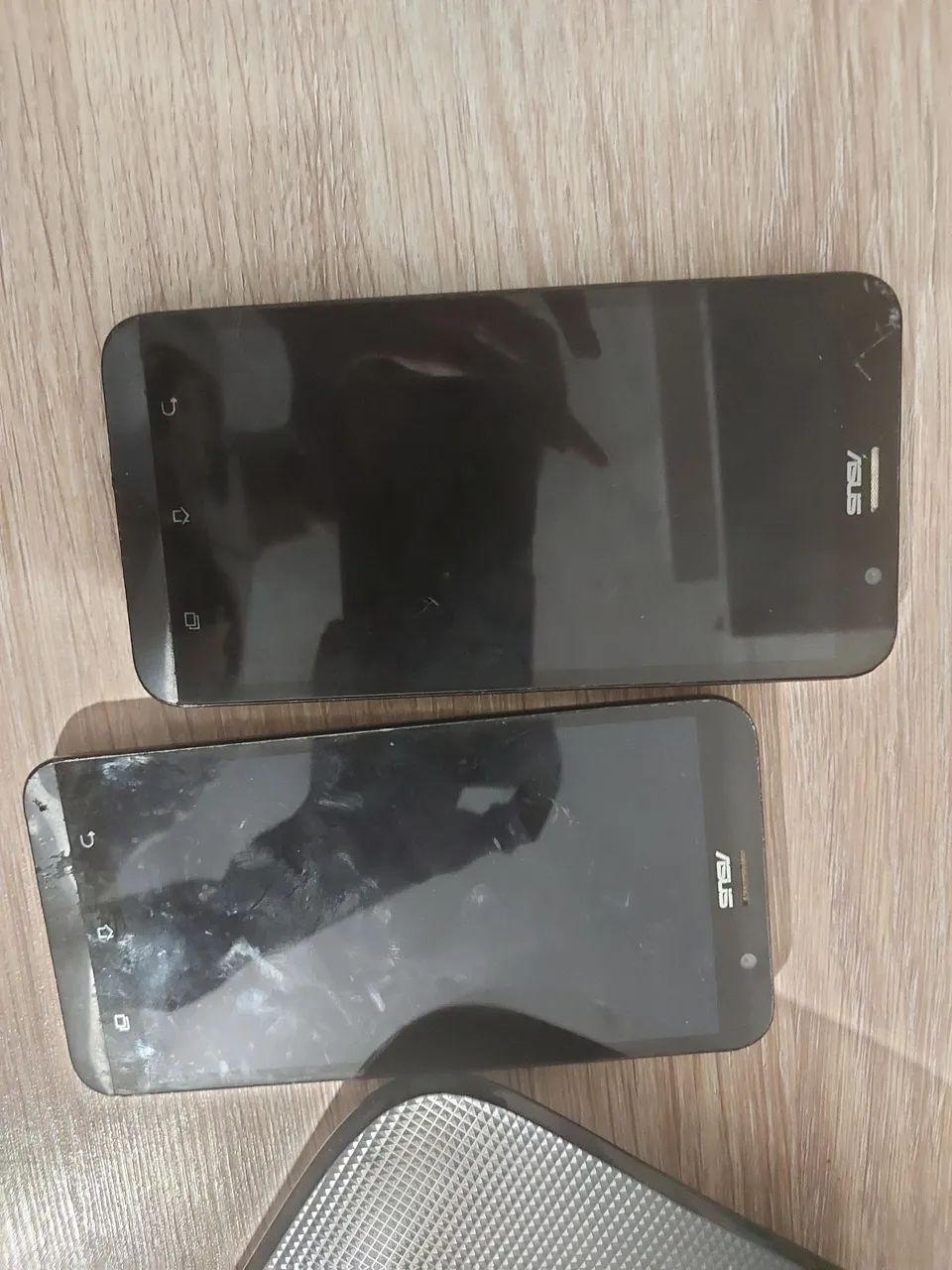 Lote celulares Asus zenfone e Samsung antigos e roteador - Foto 2