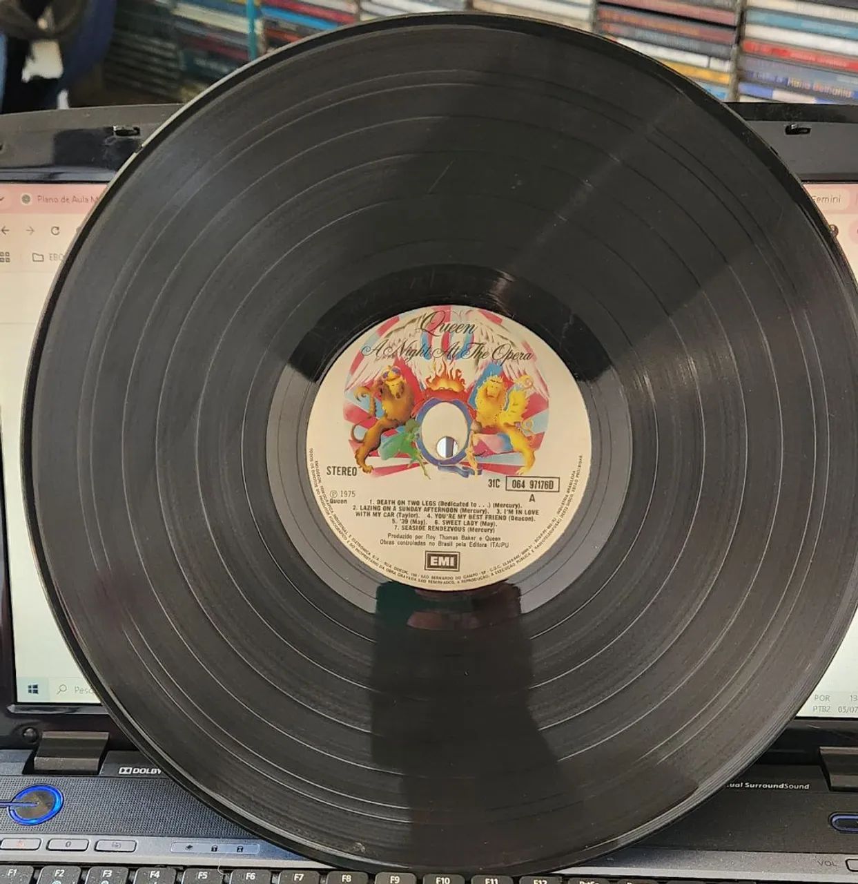 LP disco de Vinil - Queen - A Night At The Opera - Foto 5