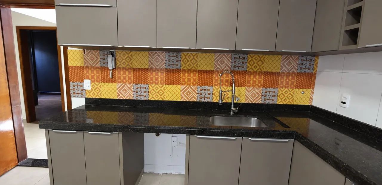 Casa ampla com 3 suítes e varanda gourmet completa - Foto 5