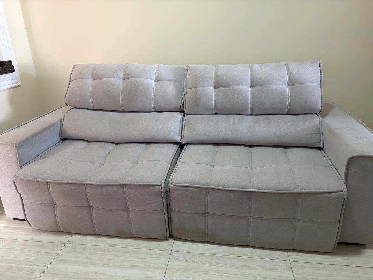 SOFÁ RETRÁTIL À VENDA