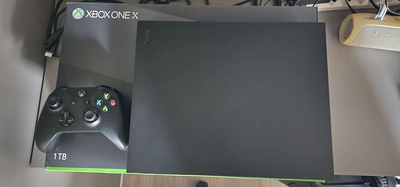 Xbox One X 1 TB 4k (na caixa) - Consoles de Vídeo Game - Vila do