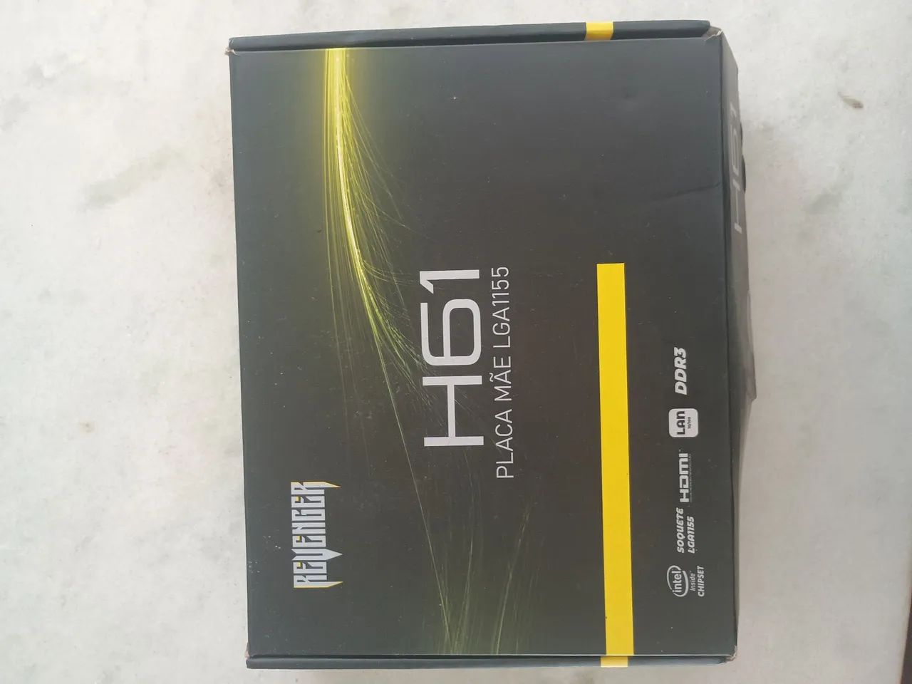 Placa mãe h61 com espelho, caixa, proteção dos pinos funcionando - Foto 2
