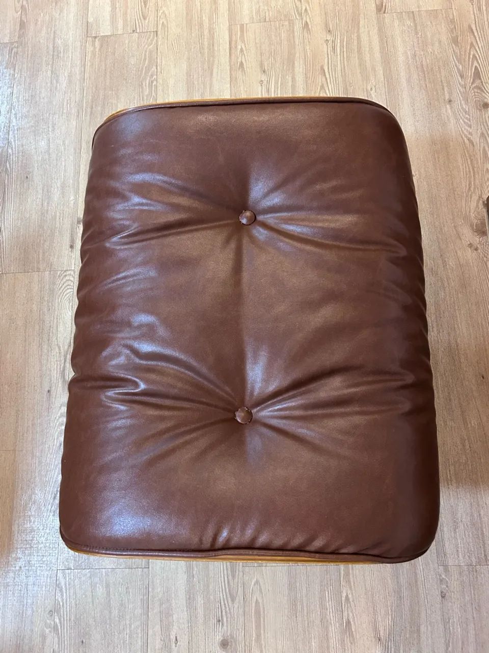 Puff Charles Eames em Couro Marrom - Foto 5
