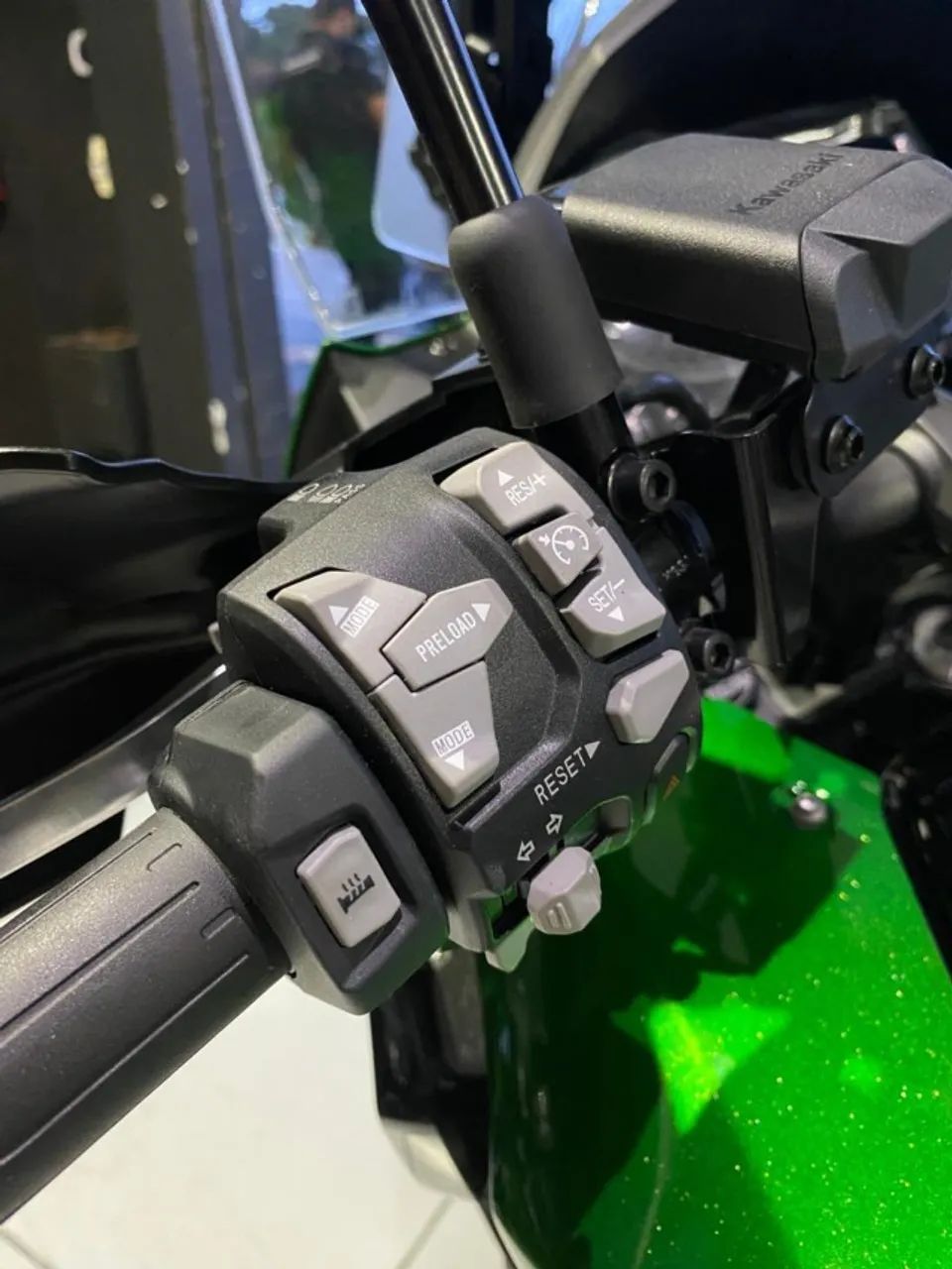 KAWASAKI VERSYS 1100 GT VERDE - Foto 3