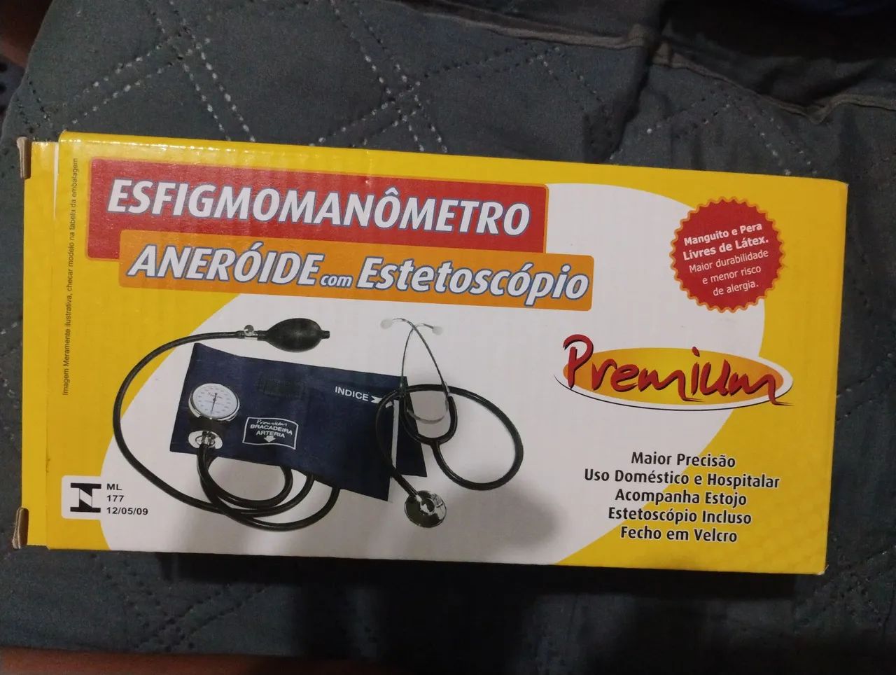 Esfigmomanômetro Anneróide com Estetoscópio 