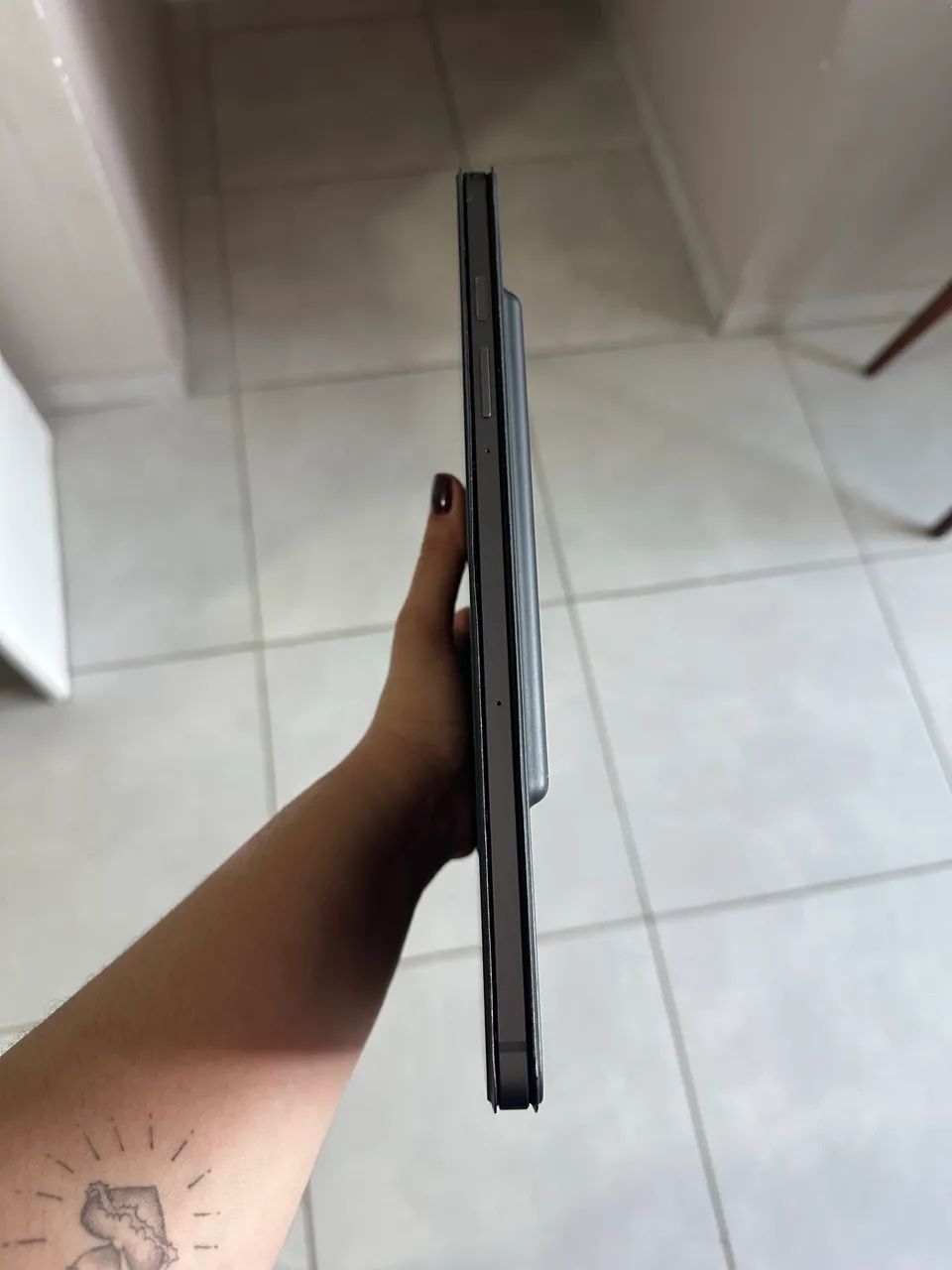 SAMSUNG GALAXY TAB S9 FE - 128GB / 6GB RAM - Foto 2
