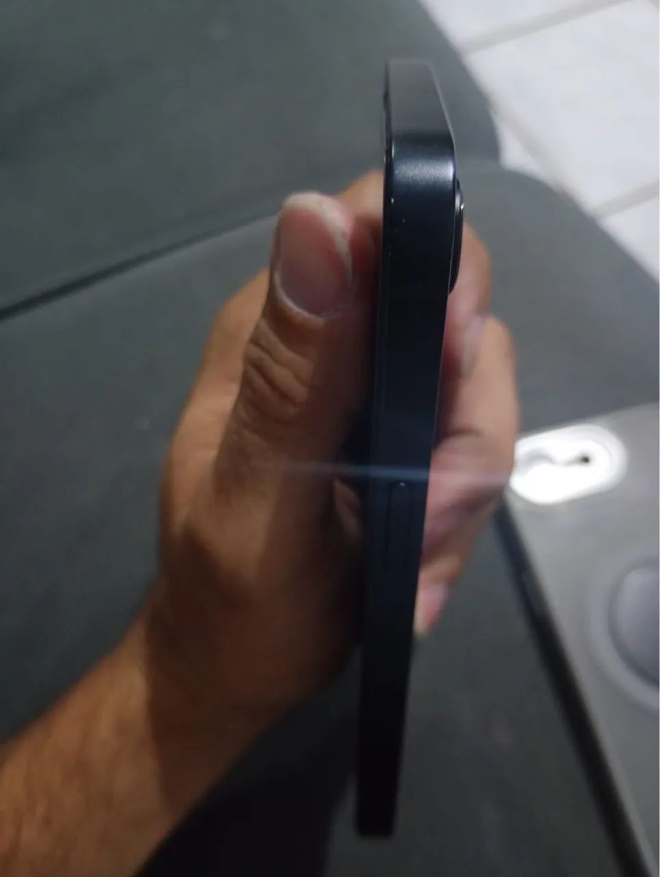 Vendo Iphone 16e Semi Novo. - Foto 5