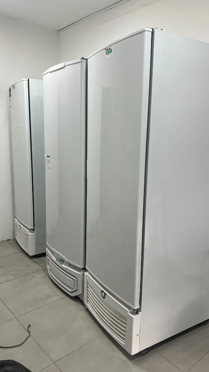 Freezer vertical 559L (resfria e congela)