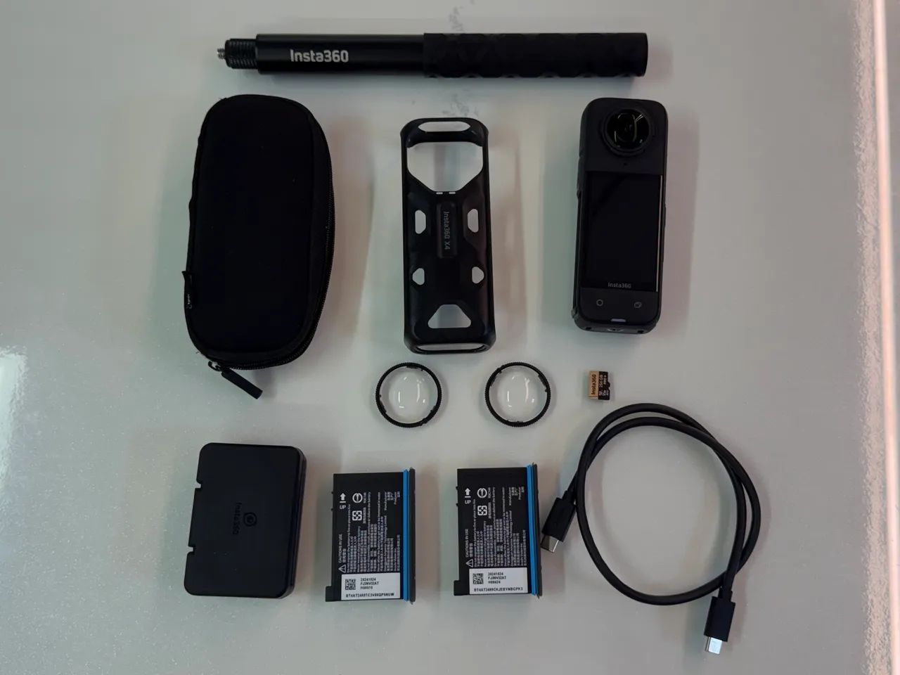 CAMERA INSTA360 X4 8K - BUNDLE COMPLETO - POUQUÍSSIMO USO - Foto 3
