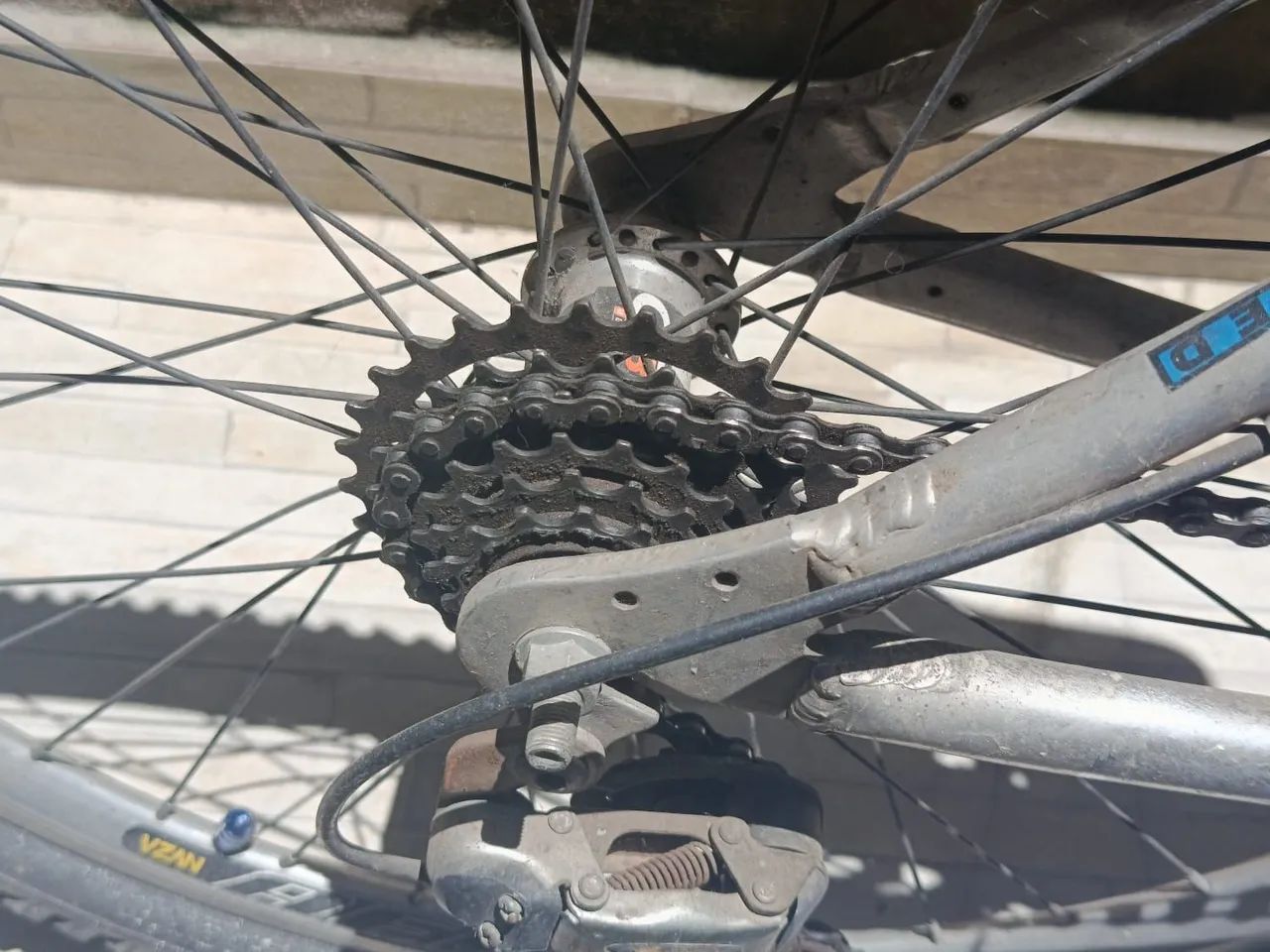Bicicleta aro 26 de alumínio  - Foto 4
