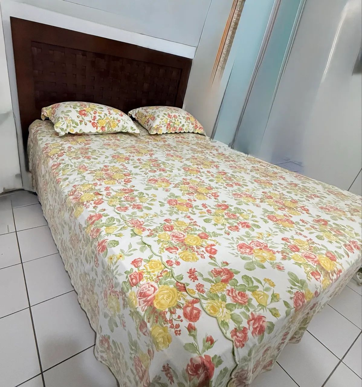 Cama casal em madeira com Colchão TOP  - Foto 3
