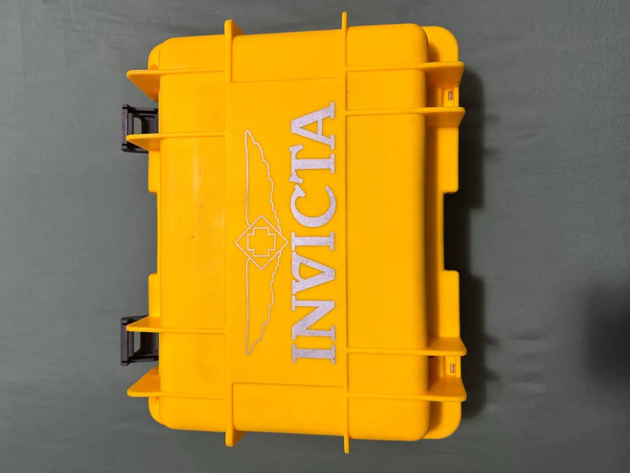 MALA / CASE RÍGIDO INVICTA COM ESPUMA INTERNA - SUPER RESISTENTE - Foto 2