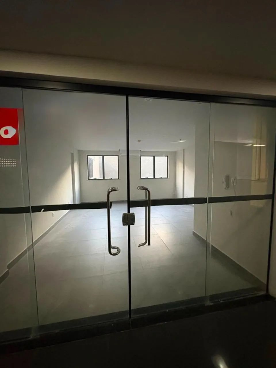 Alugo Sala Comercial Com Central de Ar Na José Malcher  - Foto 2