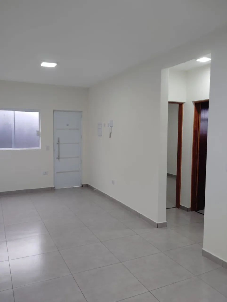 Apartamento novo, bem localizado