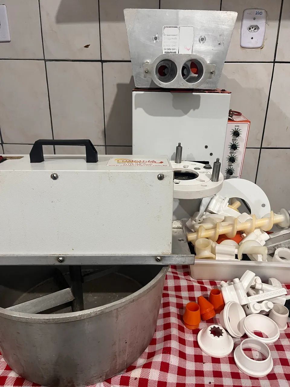 Modeladora e masseira 