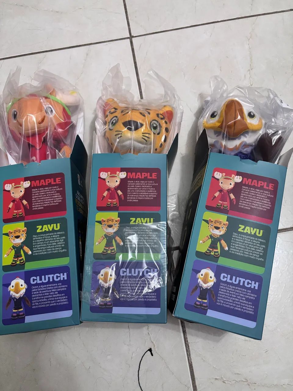 Pelúcias mascotes do Rexona 