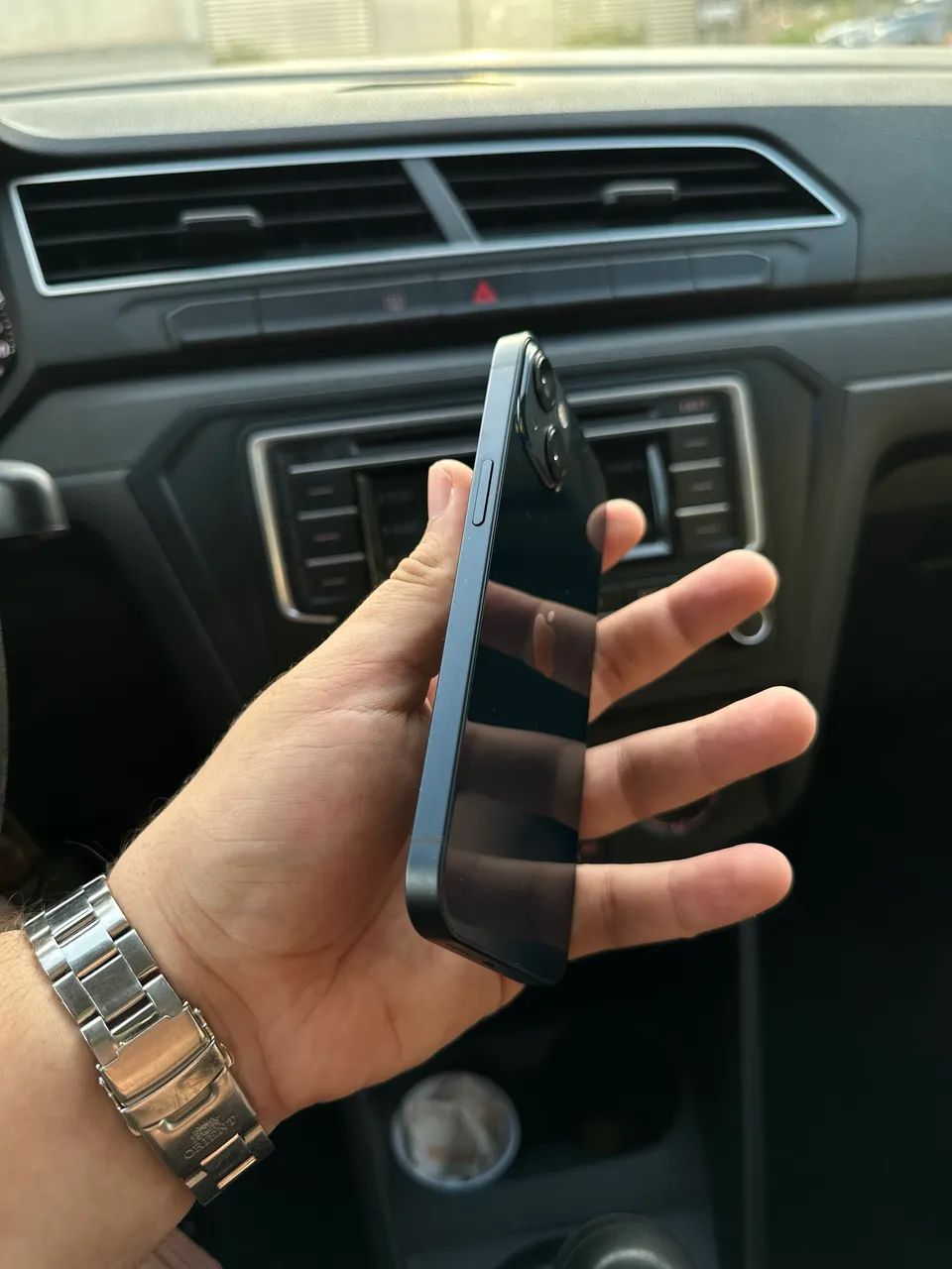 iPhone 13 128gb com nota fiscal, caixa e todos acessórios!  - Foto 5