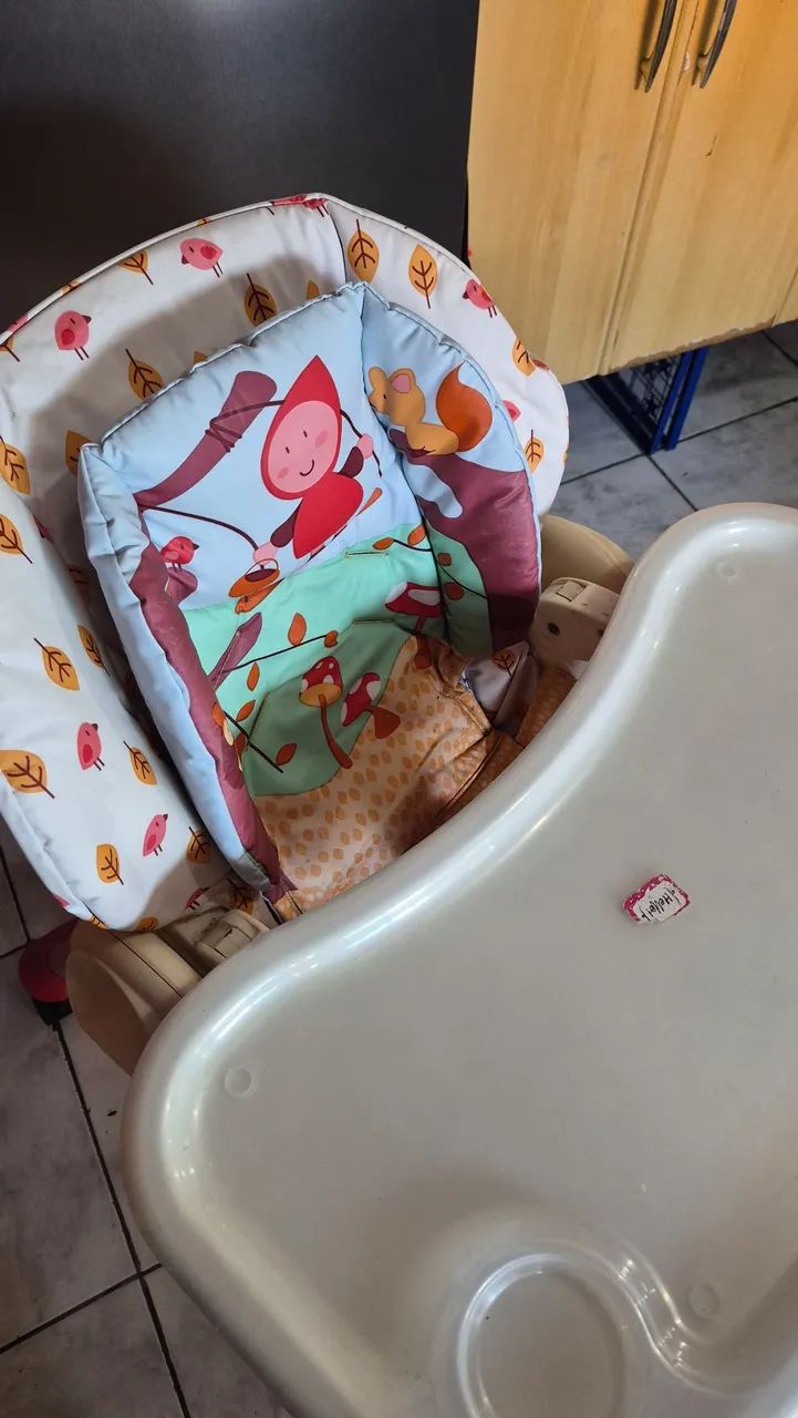 Cadeirão de alimentação infantil chicco - Foto 2