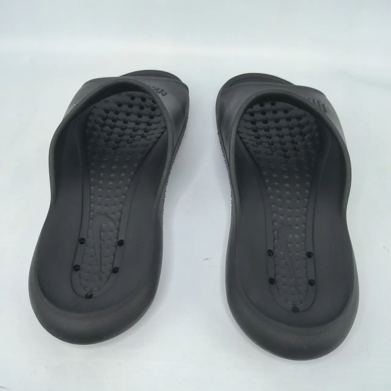 Chinelo Nike preto 35  - Foto 3